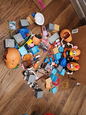 Vintage Toy Lot Mr Potatoe Head, Roblox, Lost Kitties Weapons Accessories