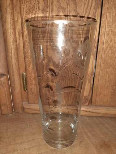 Tall Clear Glass Vase with Beautiful Etched Flower & Leaf Design 11¹/⁴" Tall - Picture 9 of 9