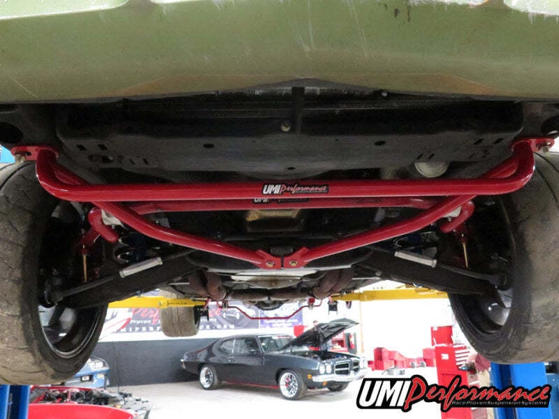 UMI Performance se adapta a 78-88 GM G-Body refuerzo delantero soporte perno Foto 3 de 4