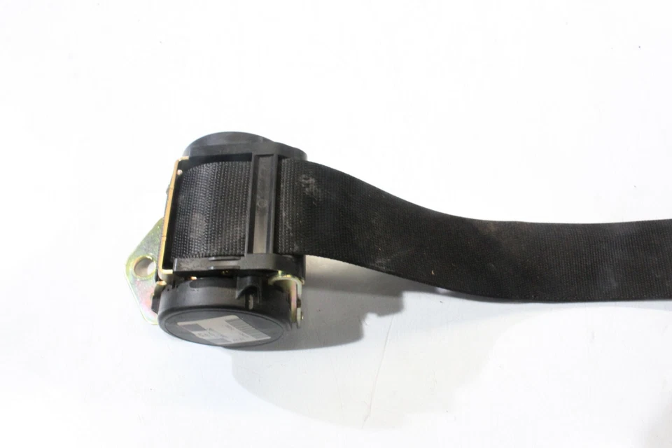 Mercedes-Benz E55 2004 AMG montaje de cinturón de seguridad trasero central A1277 Foto 2 de 4