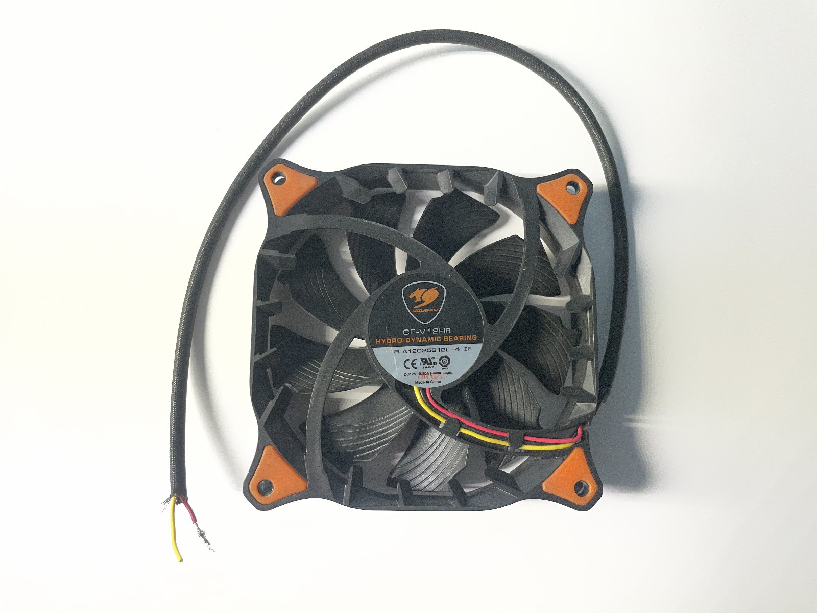 (2) Computer Fans Antec, Cougar thumbnail 4