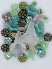 Lot Of 37 Czech Glass Flower Beads Jewelry Design Beading Largest 30x15