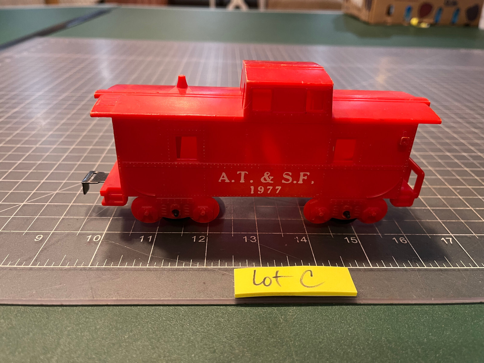 Marx Train EARLY Red AT&SF 1977 Caboose 4 Wheel w/Slot Tab Metal ...