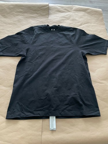 RICK OWENS TECUATL BLACK CREWNECK SHORT 