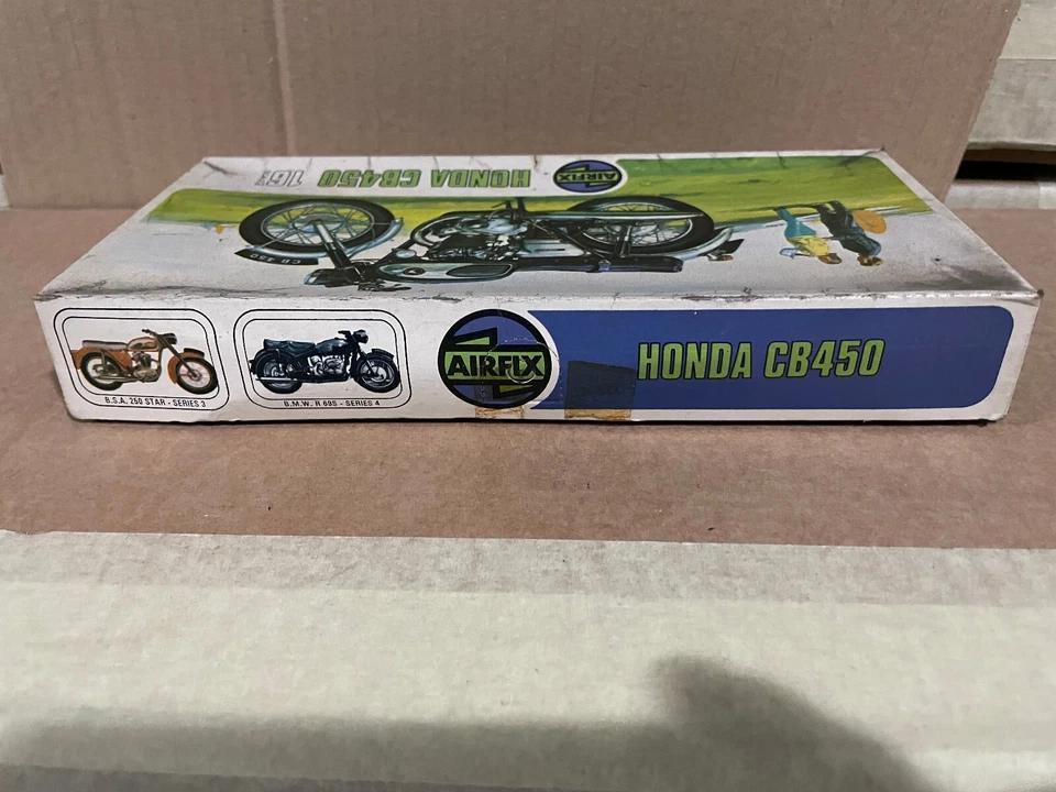 HONDA CB450 SCALA 1/16 AIRFIX - Immagine 4 di 4