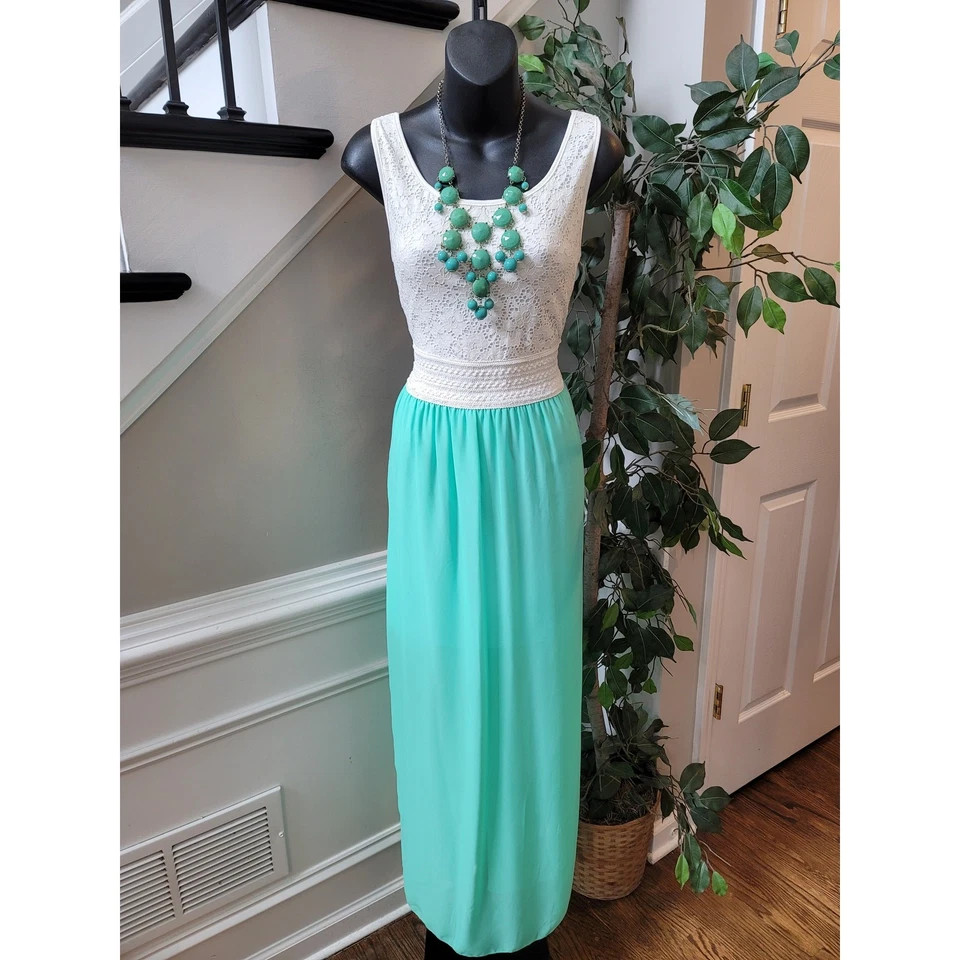 Rue21 连衣裙女式中号白色浅绿色蕾丝上衣雪纺长裙无袖正装 — 第 2/4 张图片