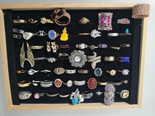 LOT OF 60  MIXED METAL /MATERIALS FASHION RIN...
