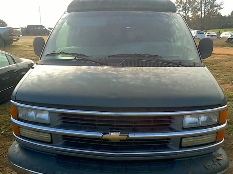 Passenger Corner/Park Light Below Headlamps Fits 96-02 EXPRESS 1500 VAN 125174 - Image 4 of 4