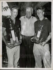 1959 Press Photo Golfers Bob Bates, Herb Hass & John McCleary with Trophies