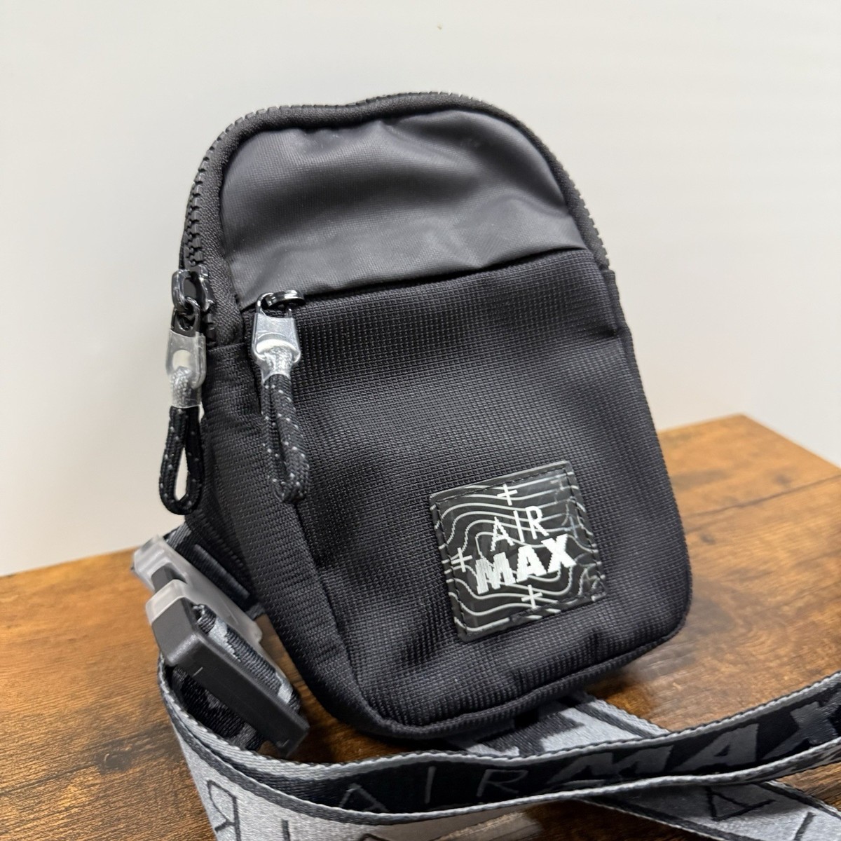 Nike Air Max Essential Crossbody Bag Unisex Shoulder Sling Black
