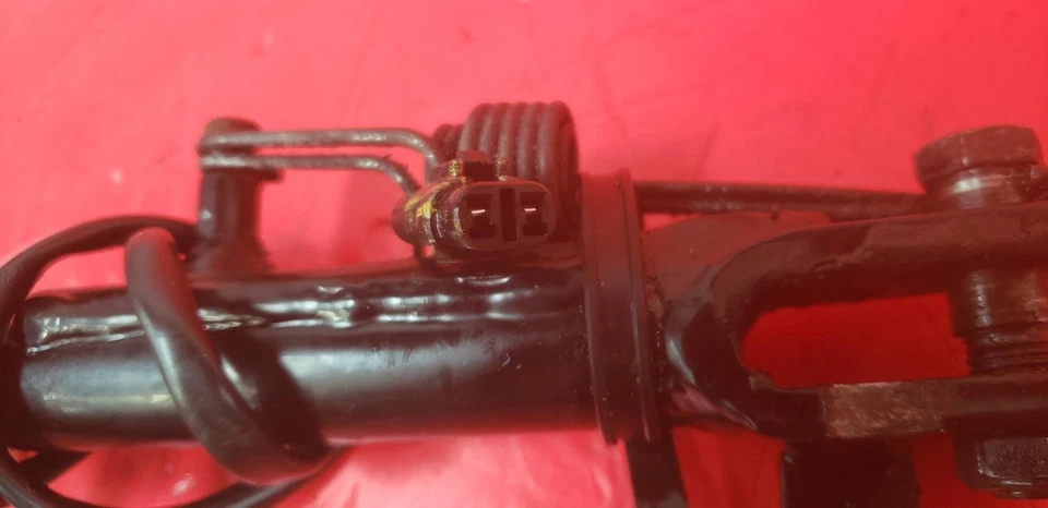 Suzuki GSX 250R 2019 soporte lateral Foto 3 de 4