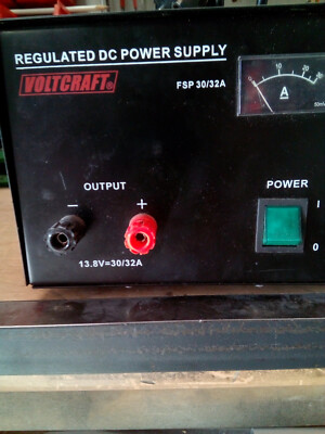 VOLTCRAFT FSP-11330 Labornetzgerät – 13,8V DC, 30A, 415W – 1 Ausgang – Stabil, Zuverlässig, Für Werkstatt & Labor