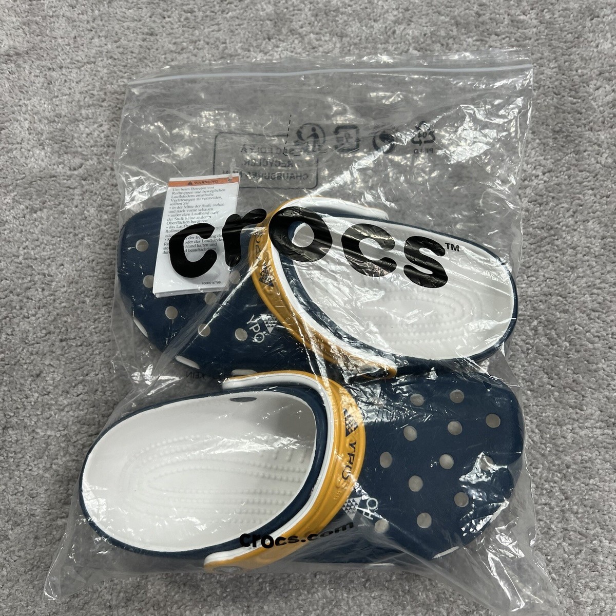 Crocs Unisex Classic Clogs Slip On Sandals Men 6 Women 8