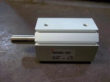 NEW NO BOX SMC CDQ2WB25-25DZ PNEUMATIC CYLINDER (235-2)