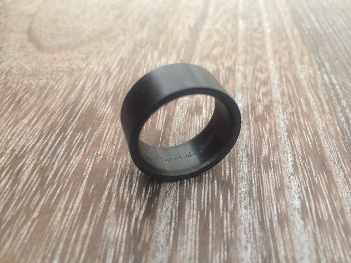 ACNE STUDIOS TITANIUM MATTE BLACK FINISH MENS MINIMALIST WIDE BAND