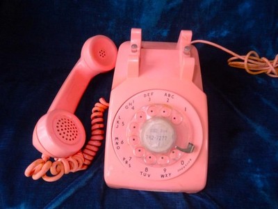 VINTAGE SUPER CLEAN PINK ROTARY TELEPHONE IN EXCELLENT CONDITION