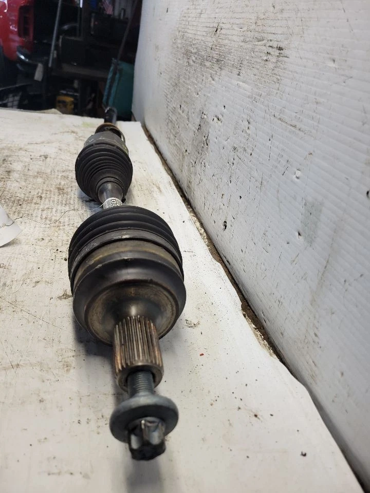 发球杆轴 204 型前 C350 Coupe 适合 08-15 MERCEDES C-CLASS 1674336 — 第 2/4 张图片