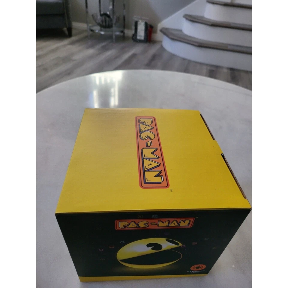 Pac-Man Wireless Speaker & Charger Genuine Bandai Namco New - Image 3 of 4