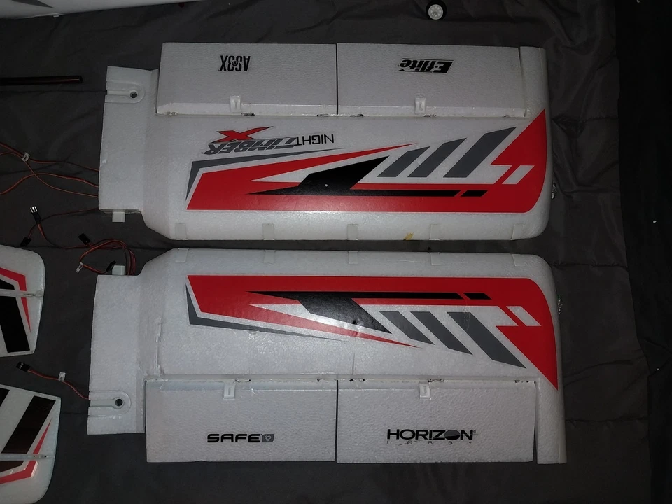 E-flite Night Timber X 1.2m BNF Basic with AS3X+ and SAFE EFL013850 - PARTS ONLY - Image 2 of 4