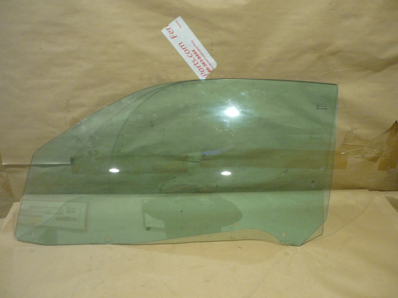 Maserati 3200,4200 - LH Side Door Glass (NEW) - P/N 387700305
