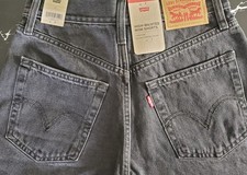 NWT Levi's Womens High-Waisted Mom Shorts - Black - Size 27