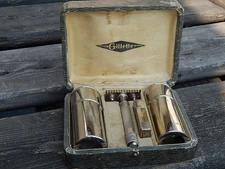 Vintage Gillette Aristocrat razor set #16, Made in England.