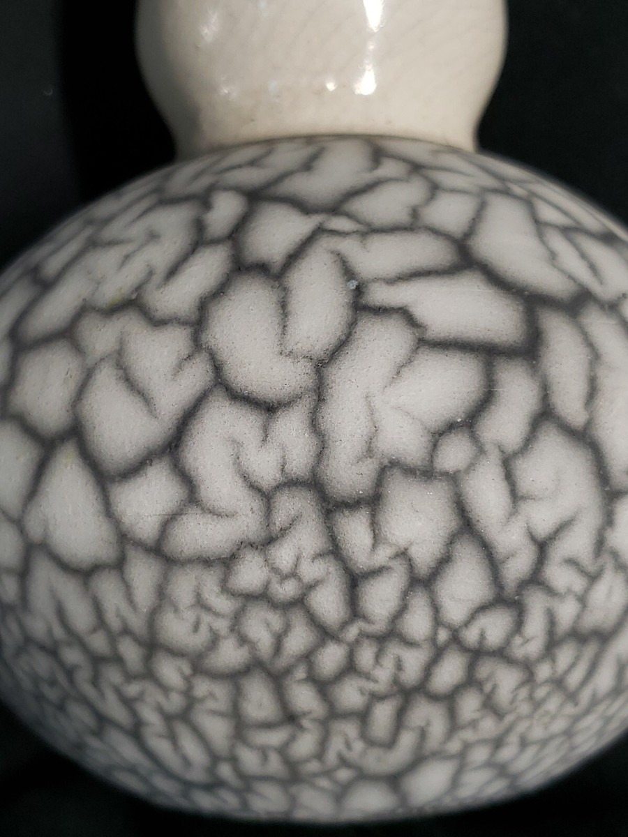 工芸品 raku Raku Pottery Vase Crackle/Web Design Irridescent Glaze