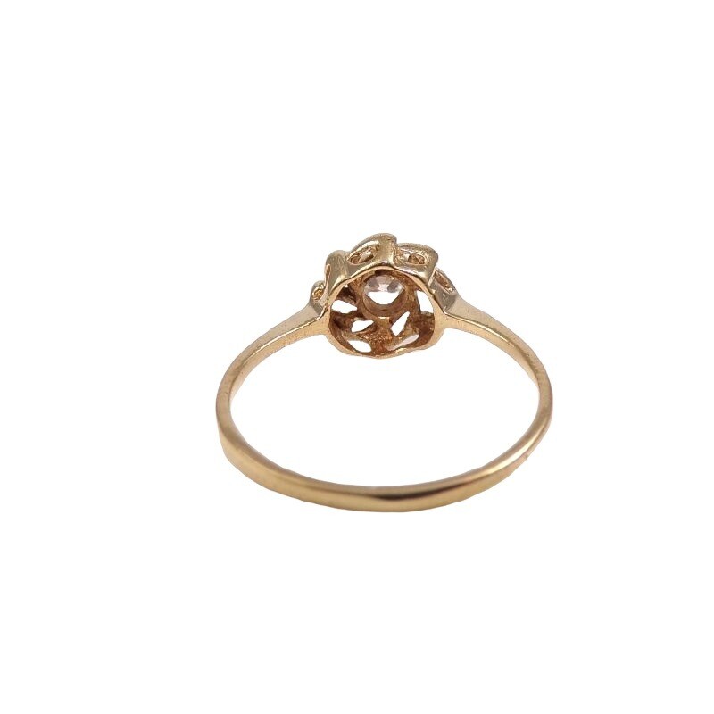 Solid 18K Yellow Gold Clear CZ Flower Ring Size 6 - image 4