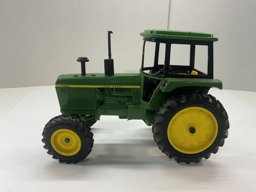 Ertl John Deere 4230 grün Traktor Maßstab 1:16 Oldtimer