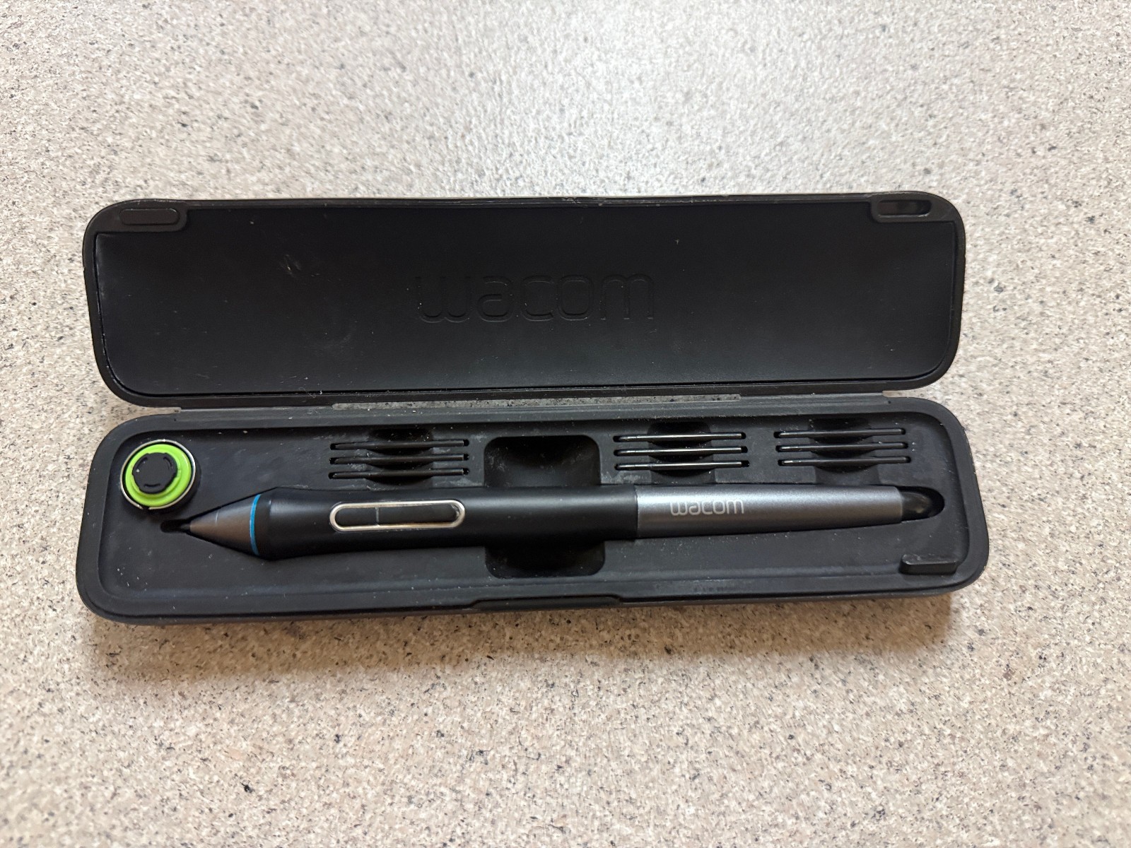 Wacom Pro Pen KP-503E Black Ergonomics Intuos4 Intuos5 Cintiq with Case and Nibs