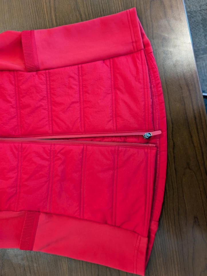 Asics Mujeres Chaleco Rojo Talla Mediana Puffer Chaqueta Nylon Bolsillos Cremallera Sólido Informal Foto 3 de 4