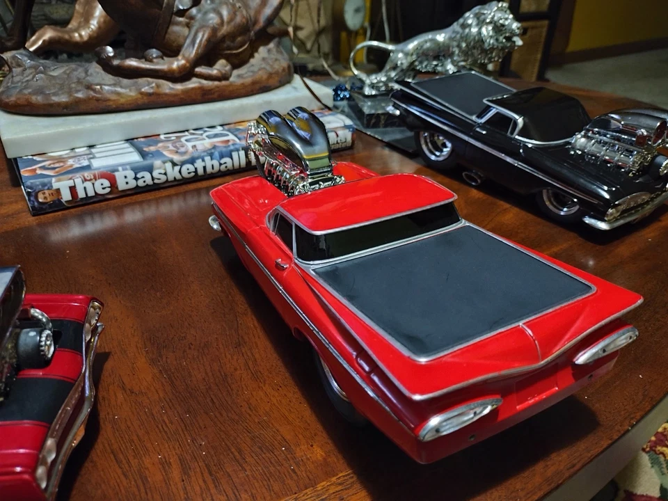 SLAMMED - USED 59 EL CAMINO IN DARK RED MUSCLE MACHINE 1:18 SCALE - Image 3 of 4