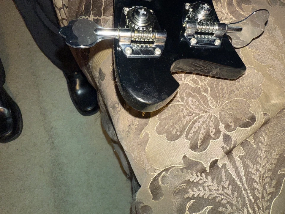 Bajo electrónico de 4 cuerdas Rickenbacker 4003JG Jetglo de arce de cuerpo sólido - negro Foto 2 de 4