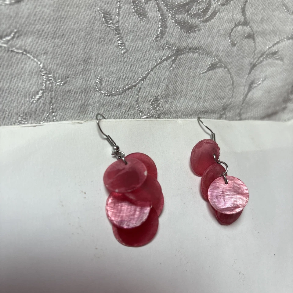 Pendientes colgantes naturales de madreperla teñidos playeros BOHO artesanales artesanales Foto 3 de 3