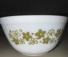 Vintage Pyrex Mixing Bowl~Spring Blossom~White with Green Flowers~#402~1 1/2 QT