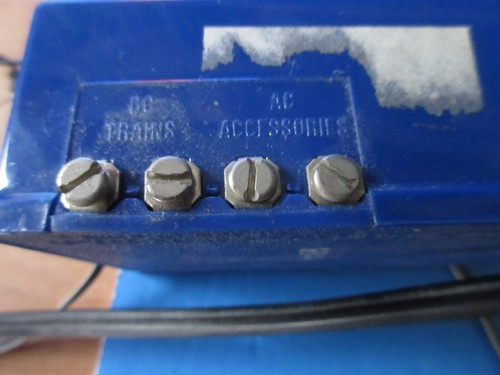 Assorted Life-Like Ho Train Parts and Transformer and mini people - Picture 5 of 10