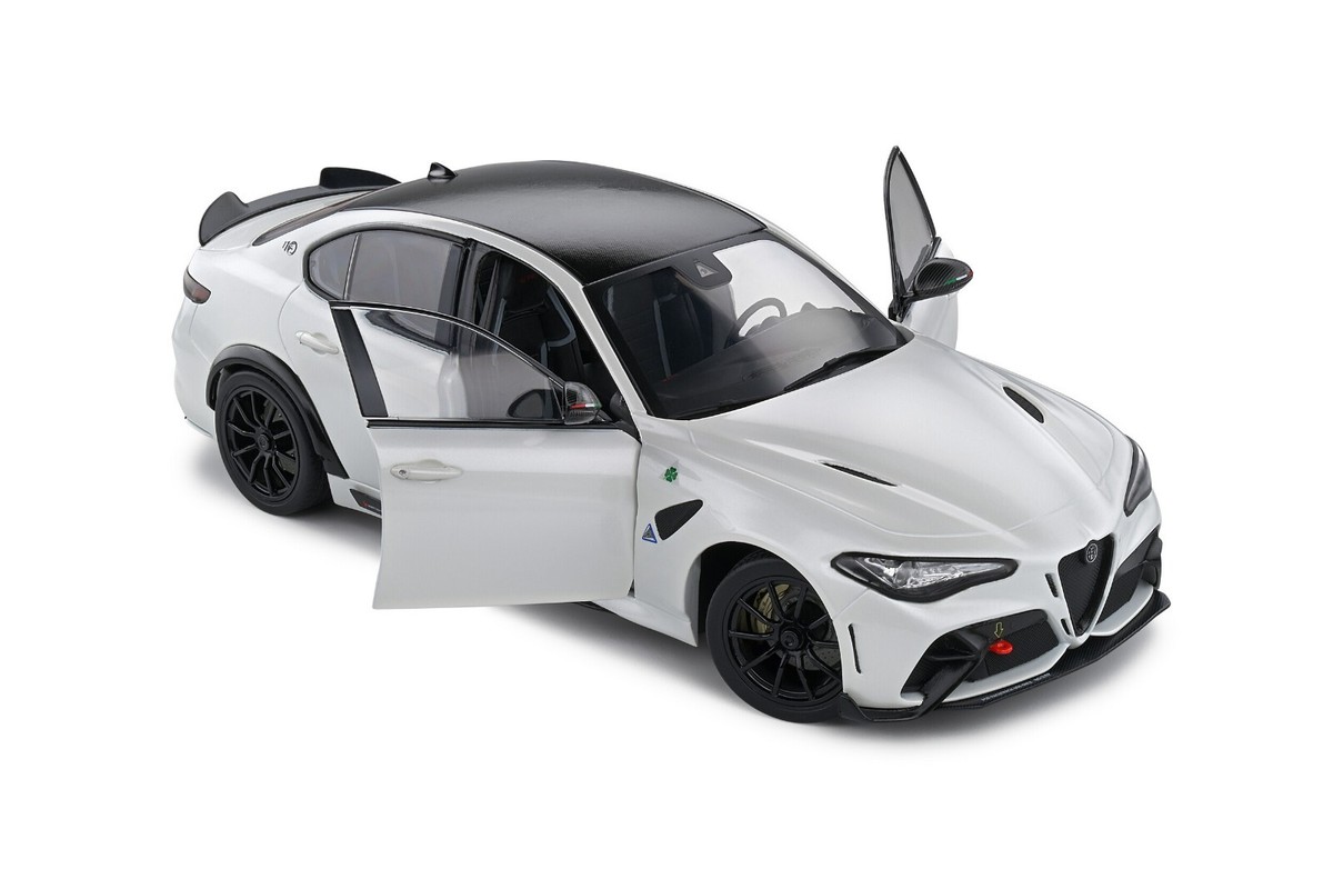2022 ALFA ROMEO GIULIA GTA BLANCO TROFEO WHITE 1:18 MODEL