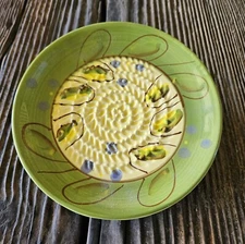 Smart Inventions Grater Plater Green And Yellow Raised Grating Teeth