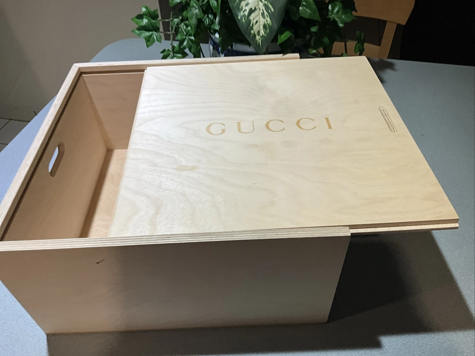 rare XXL VÉRITABLE BOÎTE EN BOIS GUCCI caisse en bois 15x15x8,75 / 9,5 livres GRATUIT SH