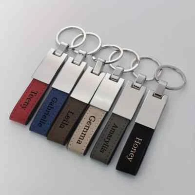 MARKENLOS Leder Schlüsselanhänger mit Gravur Wünsch Name Text Personalisierte Geschenke