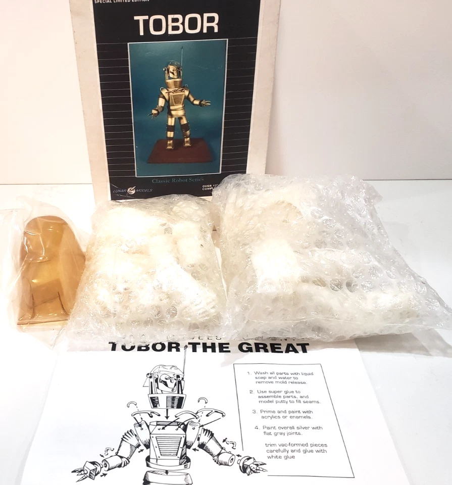 Lunar Models “TOBOR THE GREAT” model kit - Image 2 of 4
