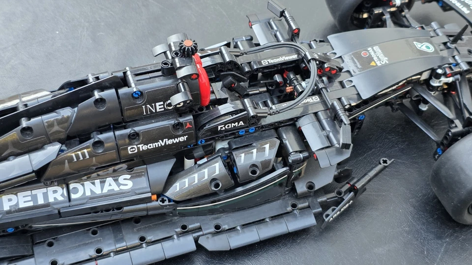 LEGO Technic 42171 Mercedes-AMG F1 W14 E Performance, photo 4 of 5