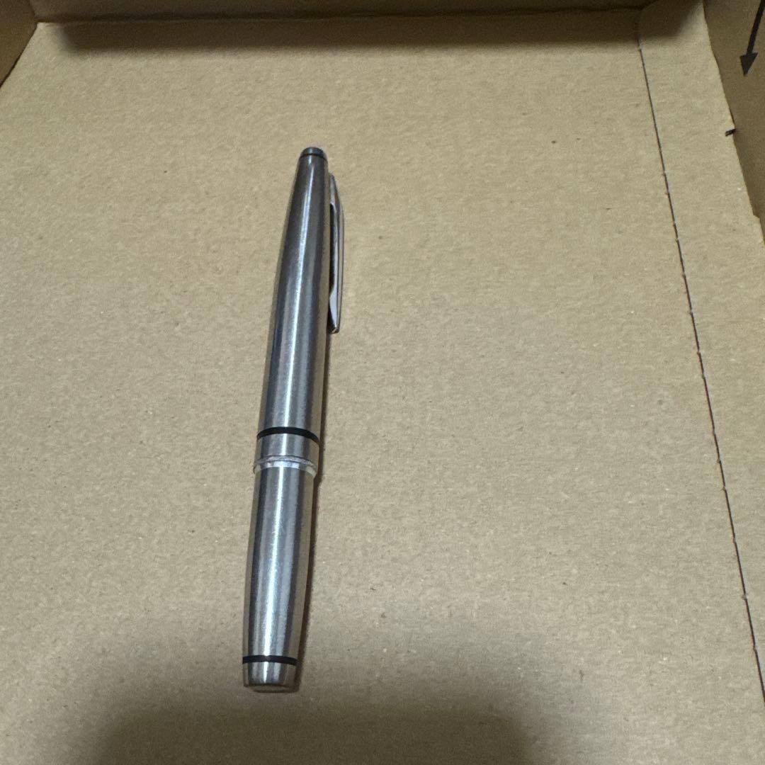 Rara pluma estilográfica marinera de oro de 18 quilates a rayas de acero inox...