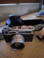 Vtg Yashica 35 Mm Camera Film. One Owner. Works From Japan Case And Strap Too