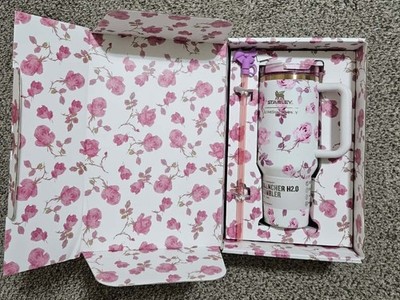 Stanley X Love Shack Fancy 40 Oz Quencher Tumbler   Blooming Heirloom Edition