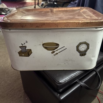 Vintage Tuttle Corp Metal Bread Box 