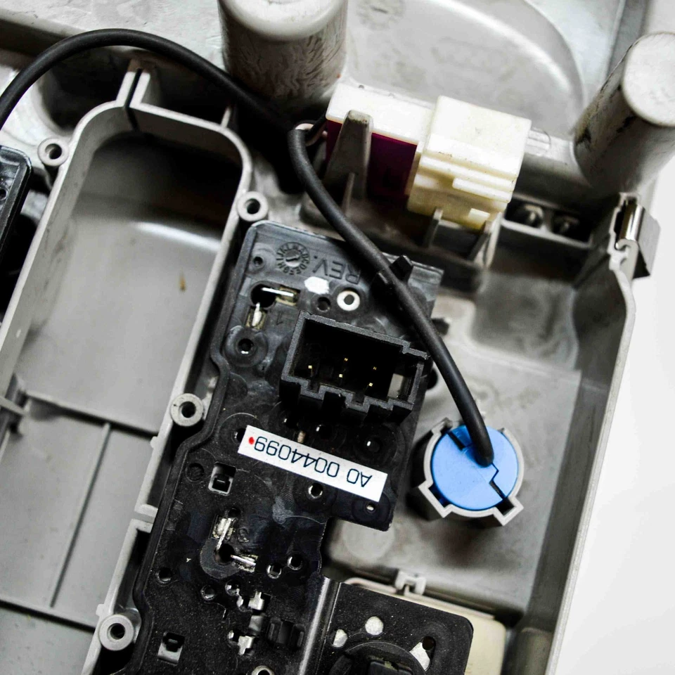 Luz interior AUDI A6 4G2, C7, 4GC 4G0947135 2.0 diésel 100kw 2011 2974615 Foto 3 de 4