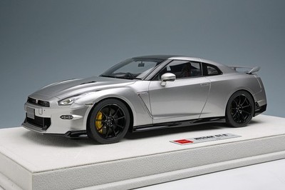 Make Up EML084D 1/18 NISSAN GT-R Track edition engineered by NISMO T-spec 2024