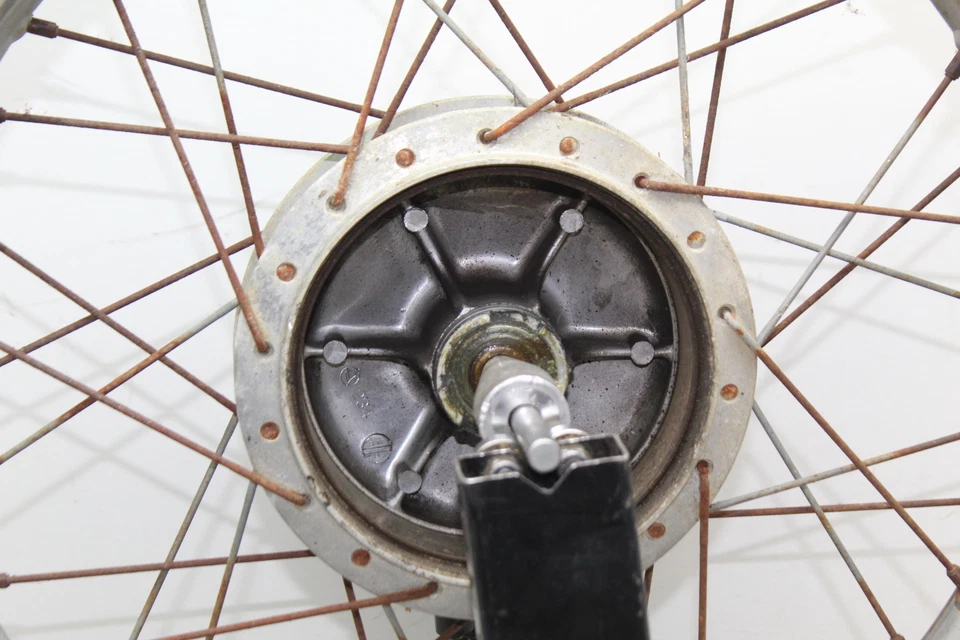 Honda SL350 1971 llanta delantera Foto 4 de 4