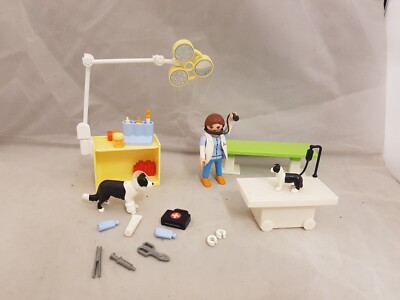 Playmobil City Life Tierarzt Set mit Hunden und Zubehör 